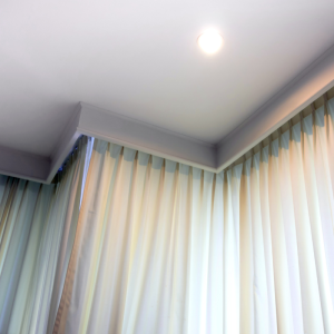 Curtain Pressing / In-home Steaming